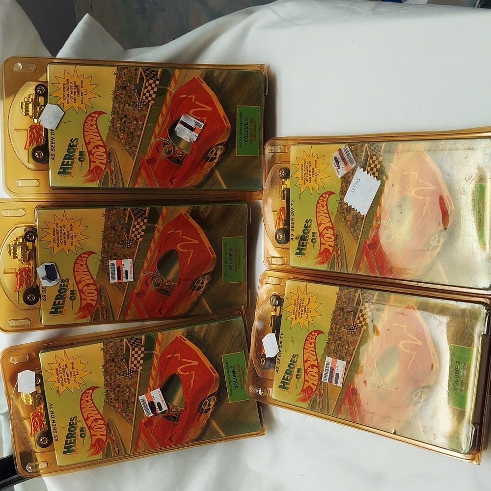 Heroes on HOT WHEELS 2 Complete Episodes VOLUME 3